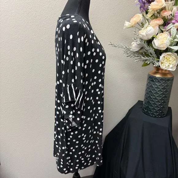 Cato 26/28W Black White Polka Dot Ruffle Sleeve Tunic Top Plus Size Chic - Picture 4 of 8